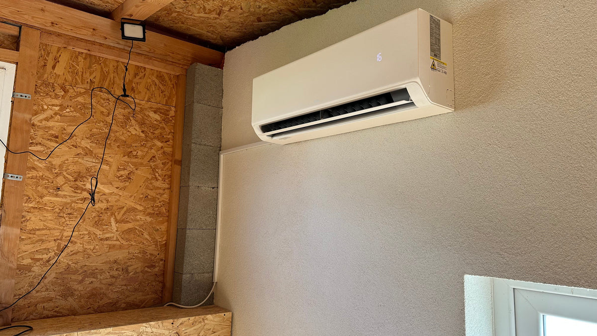 Montáž klimatizácie TCL BreezeIN 5,2 kW v garáži v Cabaj-Čápore pri Nitre